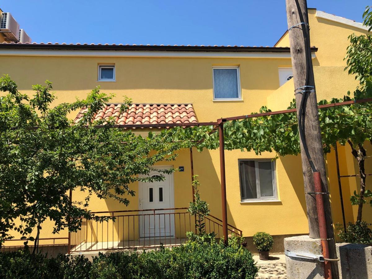 Apartmani Bm Biograd Na Moru Exterior foto