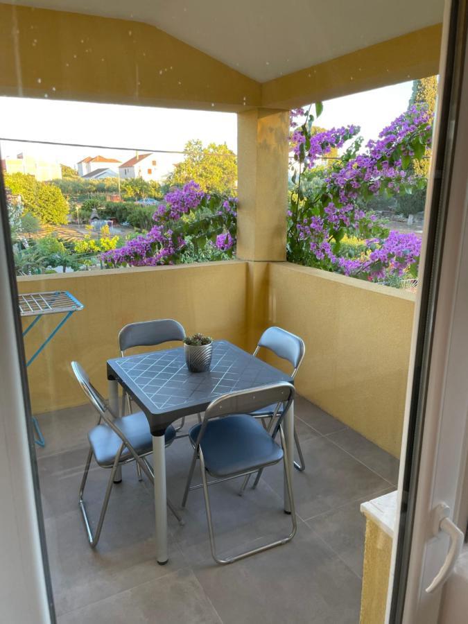 Apartmani Bm Biograd Na Moru Exterior foto