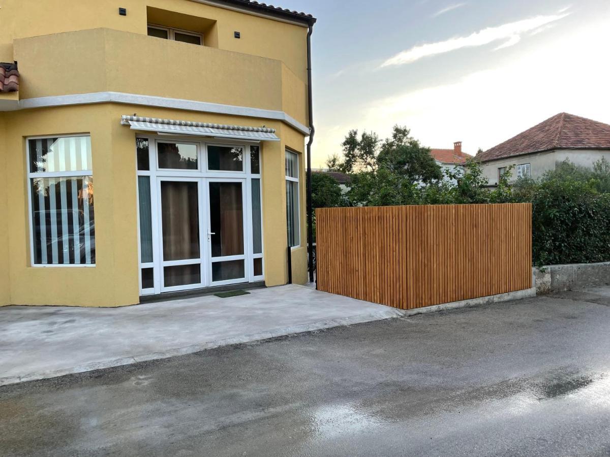 Apartmani Bm Biograd Na Moru Exterior foto